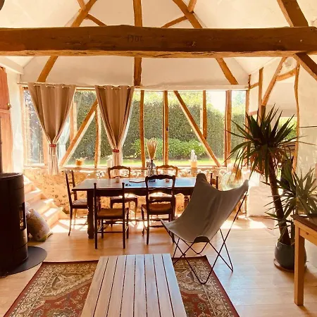 Les Volets Bleus Casa de Férias Cormont