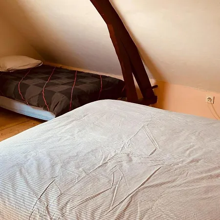 Les Volets Bleus * Cormont