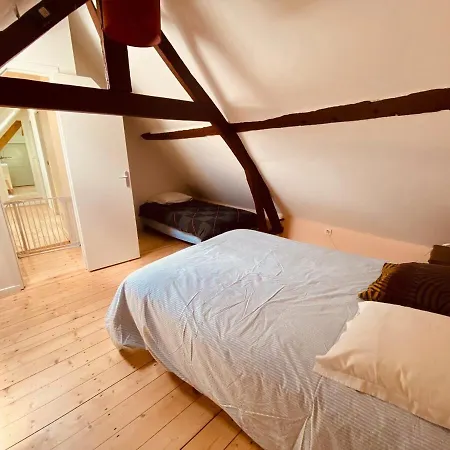 Les Volets Bleus Casa de Férias *