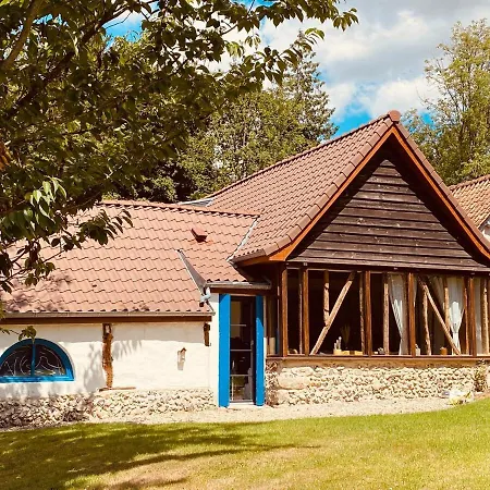 Les Volets Bleus * Cormont